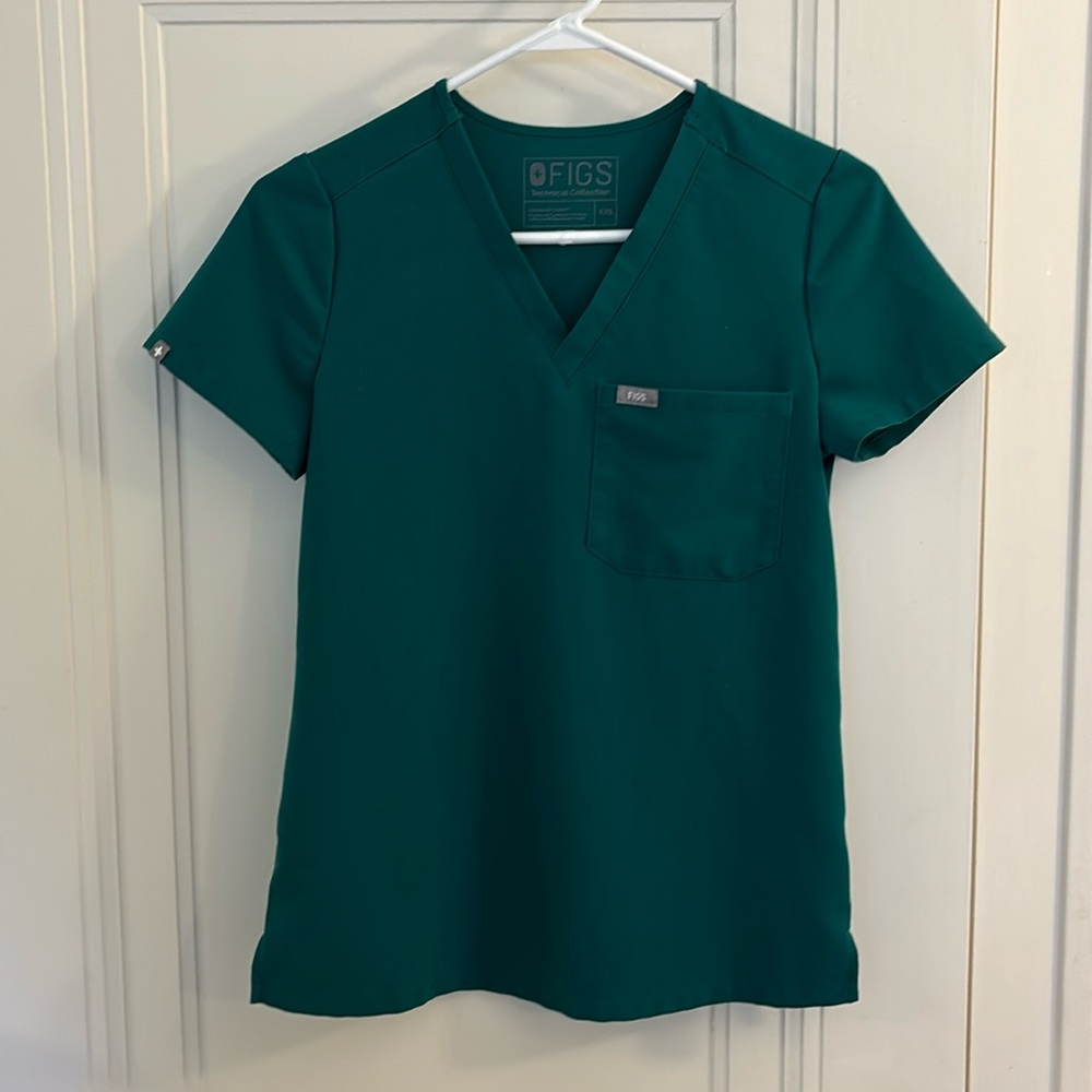Used Women’s Figs Catarina scrub top, Limited Edition hunter green- size XXS